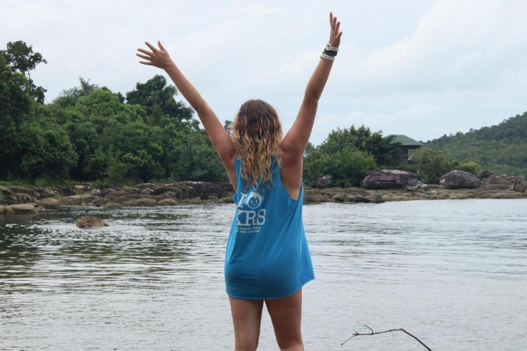 הוסטל קו רונג סנלואם Mad Monkey Koh Rong Samloem מראה חיצוני תמונה