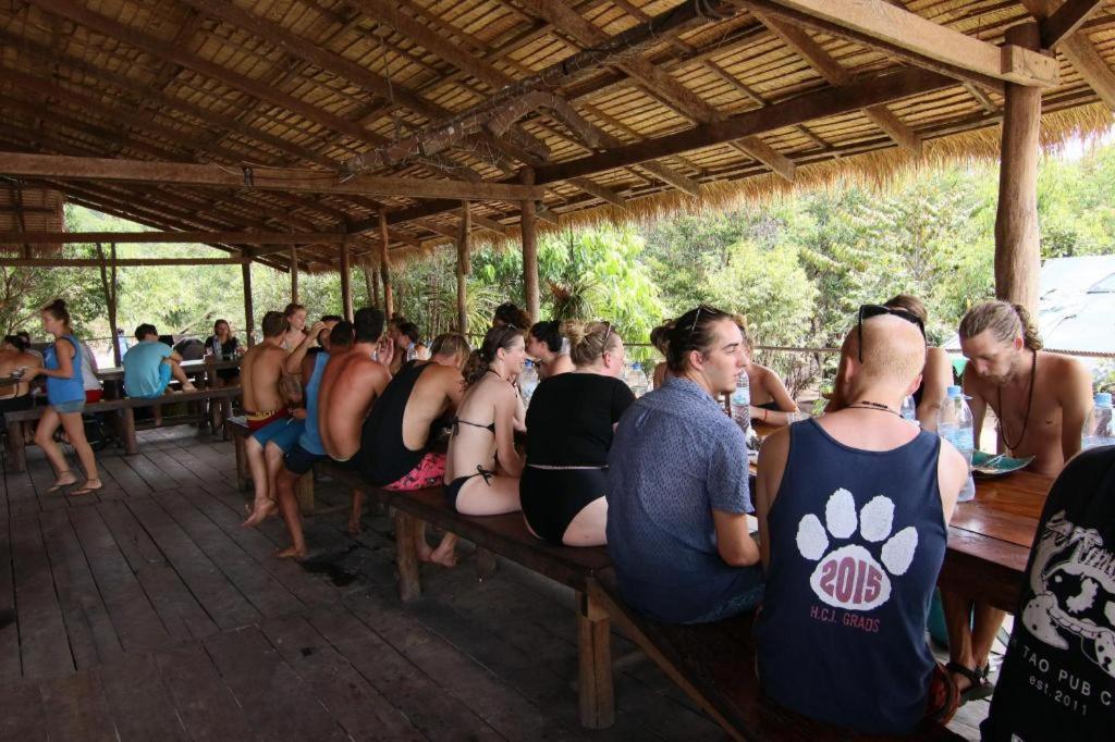 הוסטל קו רונג סנלואם Mad Monkey Koh Rong Samloem מראה חיצוני תמונה